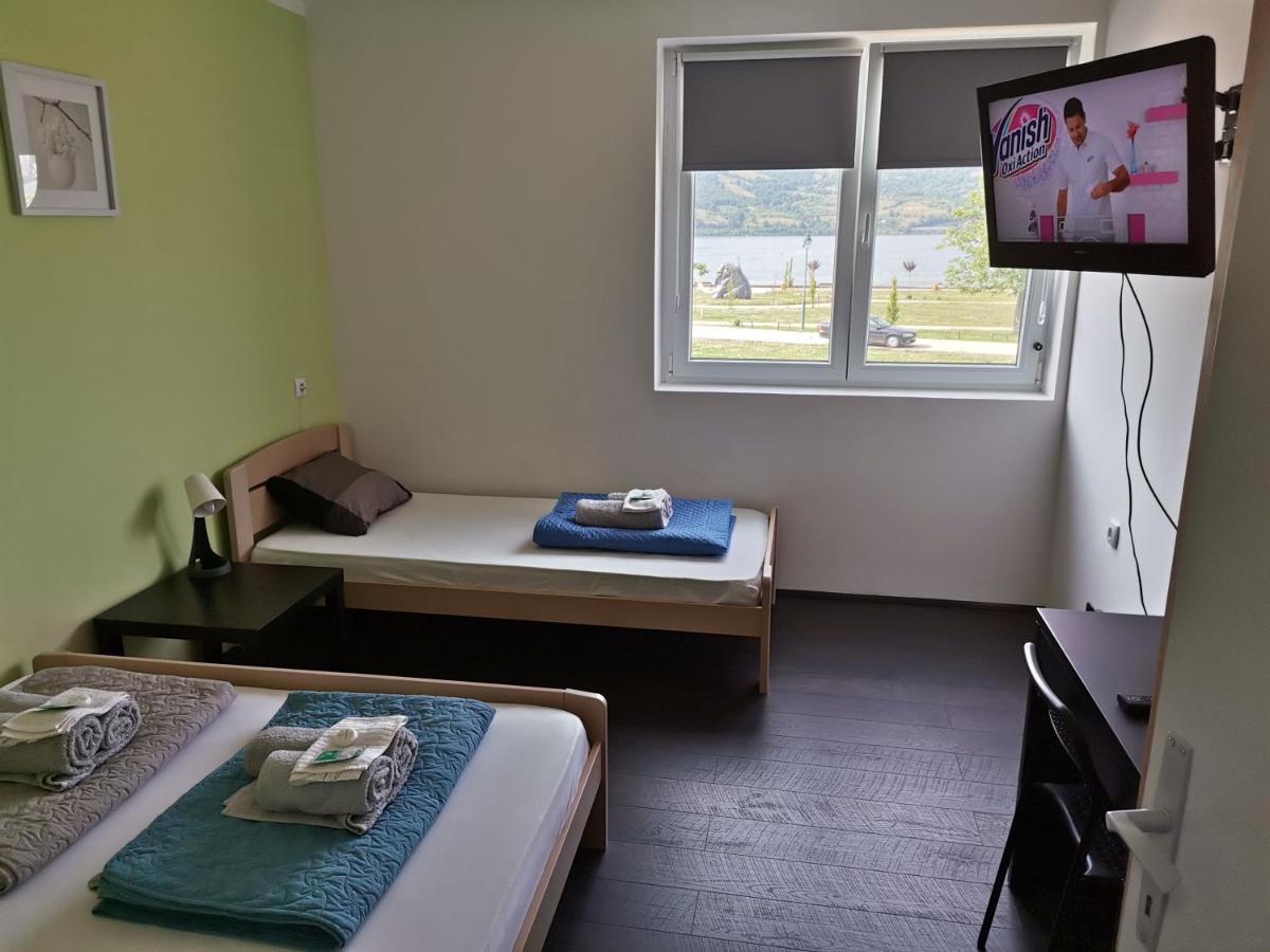 Apartman Terassa Donji Milanovac Bagian luar foto